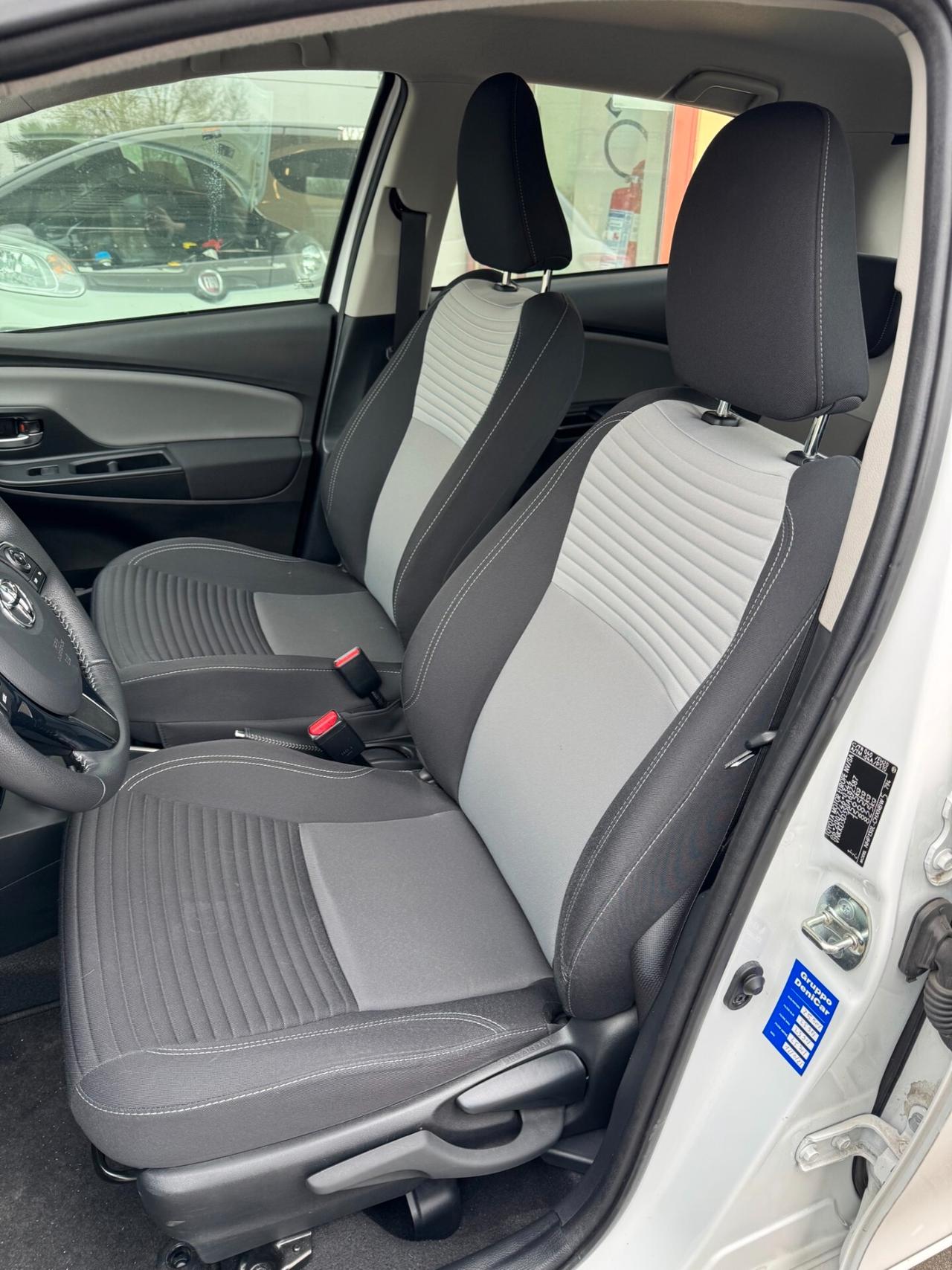 Toyota Yaris 1.5 Hybrid 5 porte Business