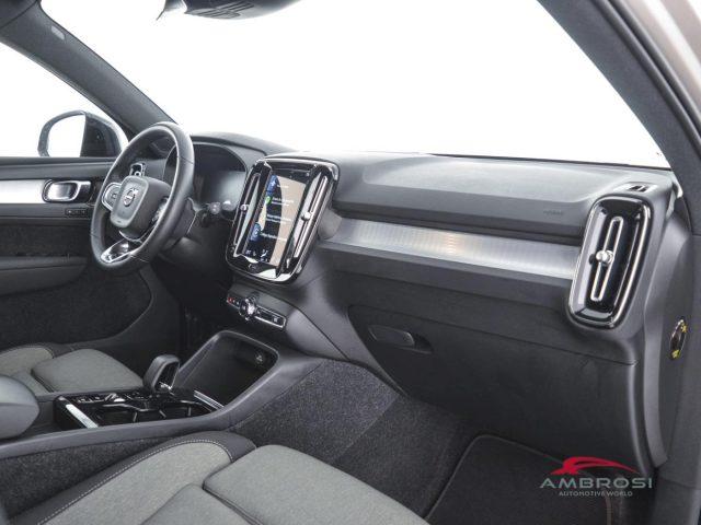 VOLVO XC40 T4 Recharge Plug-in Hybrid automatico Plus Dark