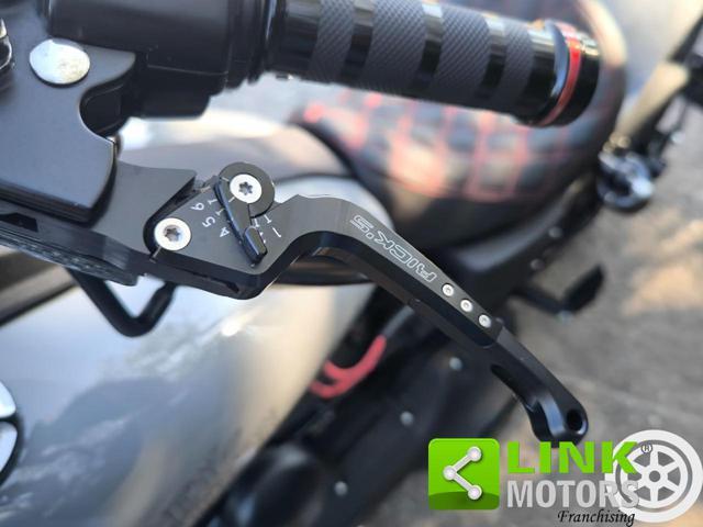 HARLEY-DAVIDSON FXDB Dyna Street Bob x