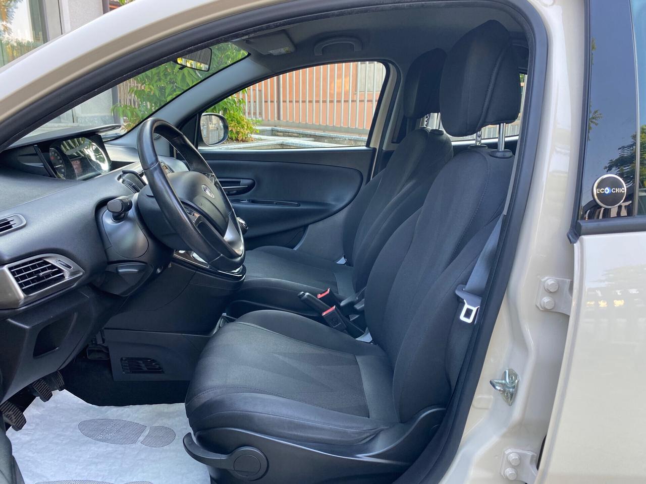 Lancia Ypsilon 1.2 69 CV 5 porte GPL Ecochic Gold