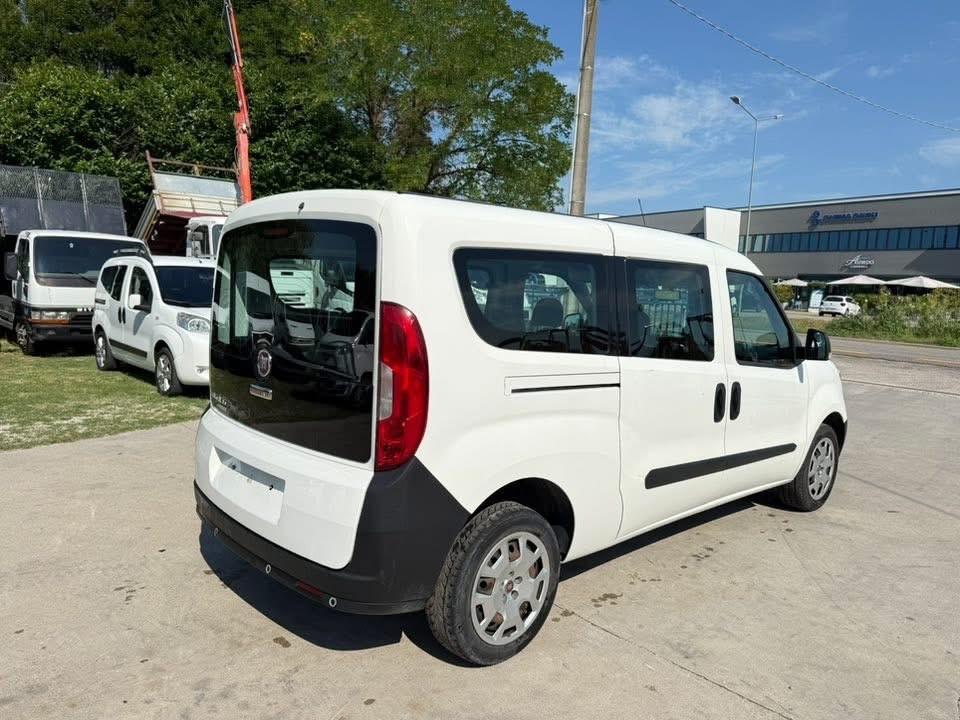 Autocarro FIAT DOBLO Maxi - 5 posti