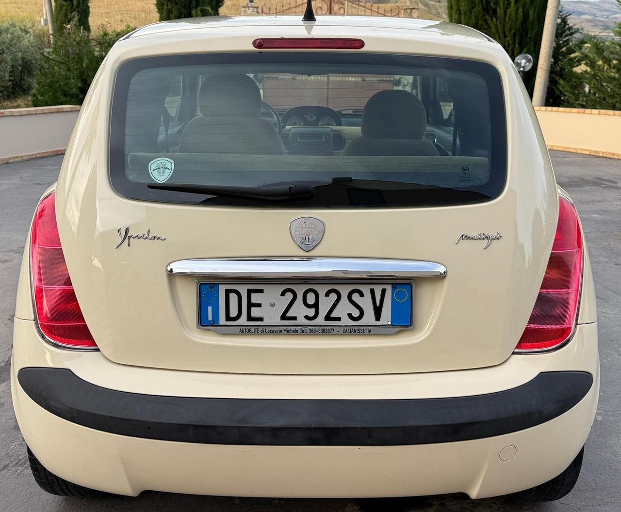 Lancia Ypsilon 1.3 MJT 75 CV Platino