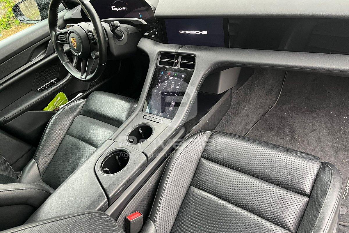 PORSCHE Taycan 4S