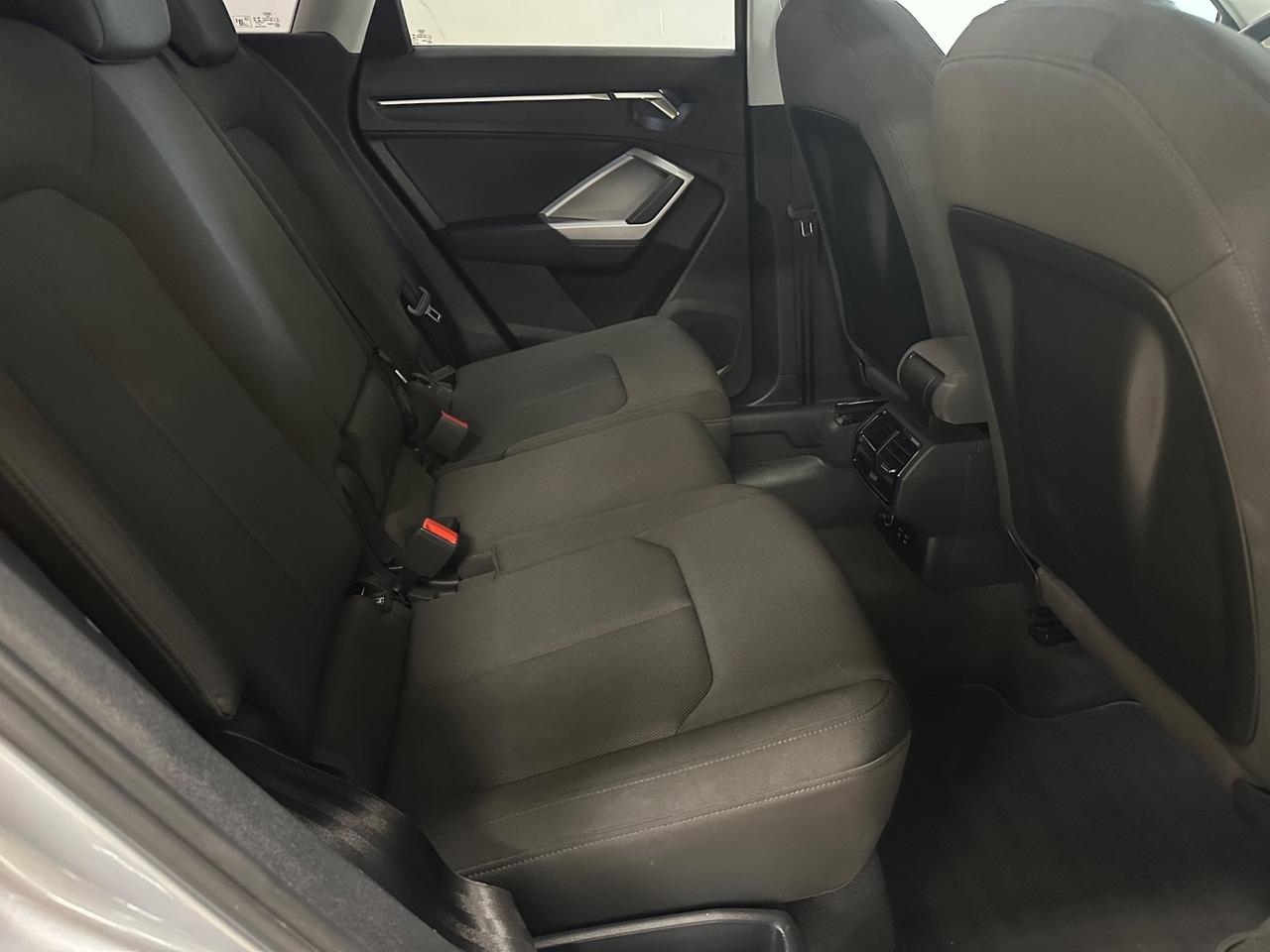 Audi Q3 35 TDI S tronic Business Advanced