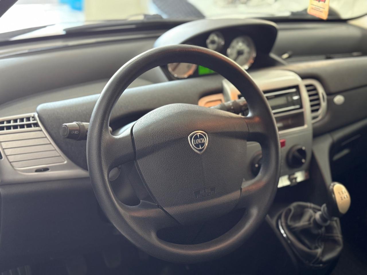 Lancia Ypsilon 1.2 2010 120 mila km nuova