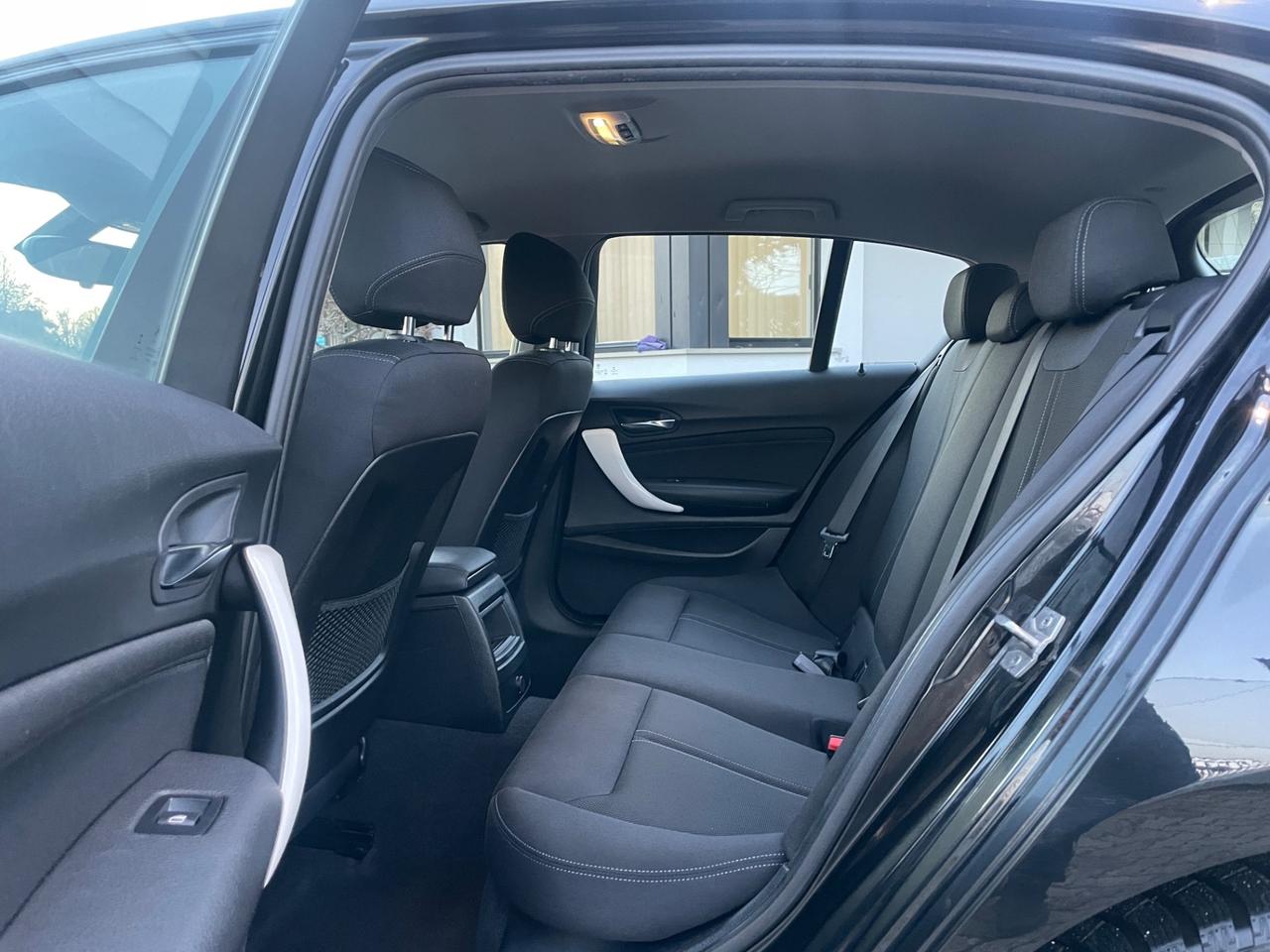 Bmw 118 118d 5p. Urban