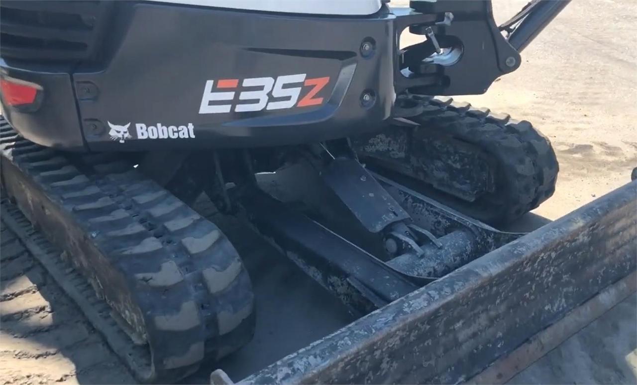 Bobcat  E35Z,