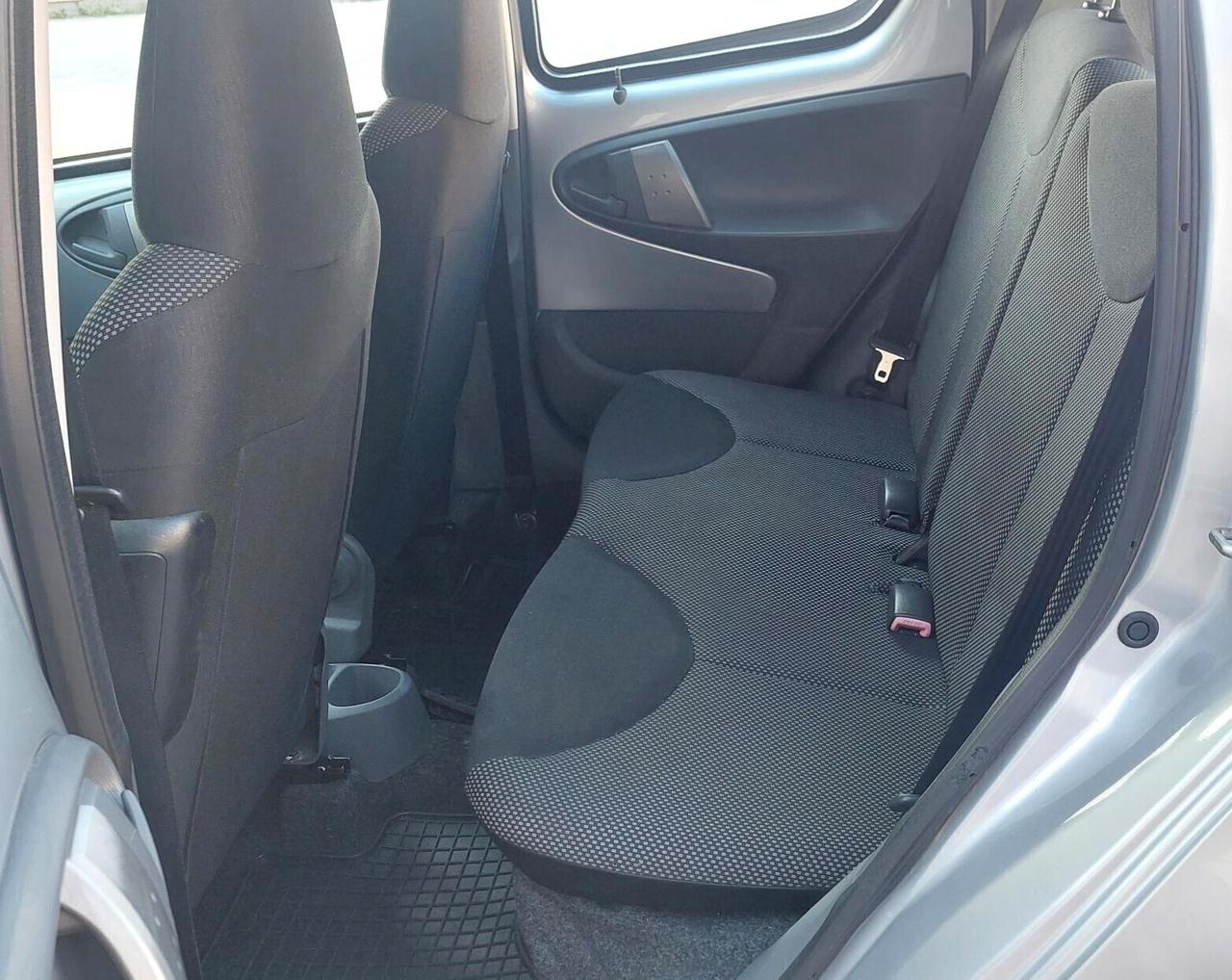 TOYOTA AYGO - NEOPATENTATI - CONSUMI RIDOTTI
