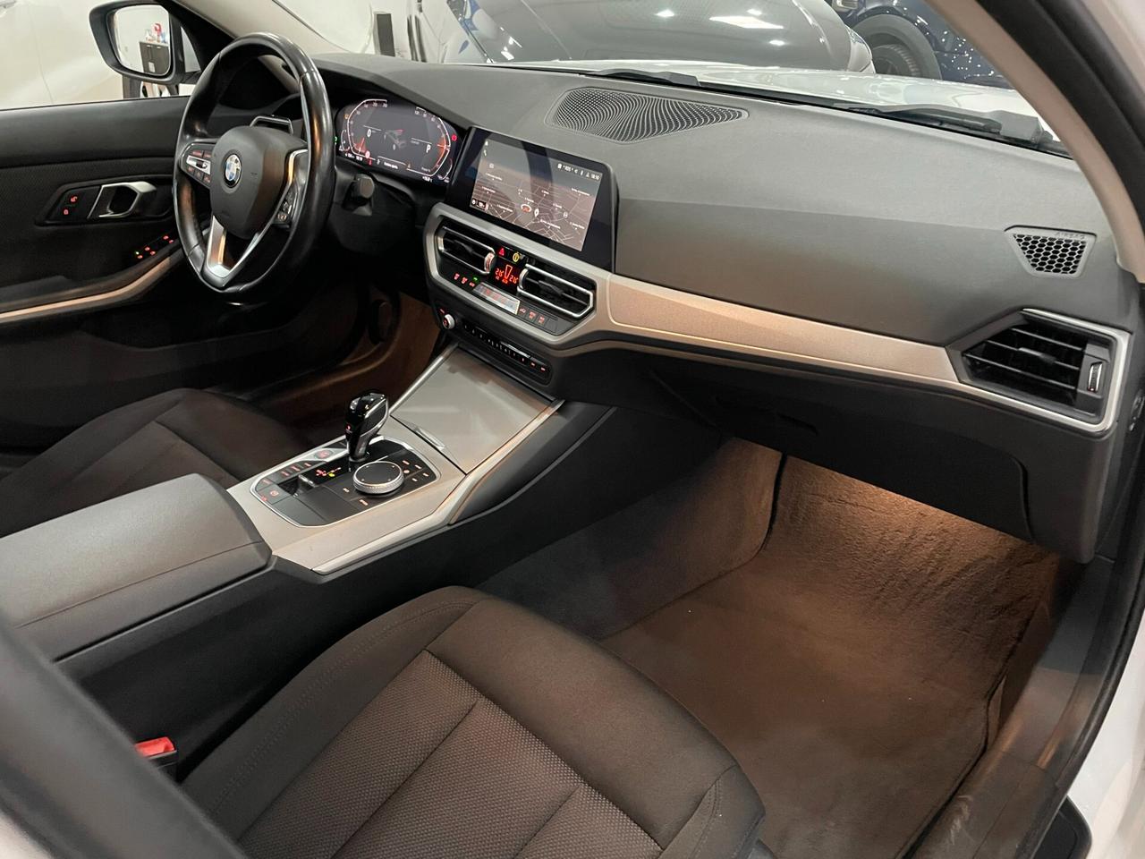 BMW 318D MHEV 48V ADVANTAGE - Luglio 2021