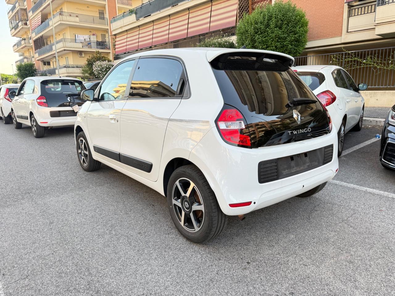 Renault Twingo LIMITEED C.AUTOMATICO PDC BLUETOOTH CERCHI 16