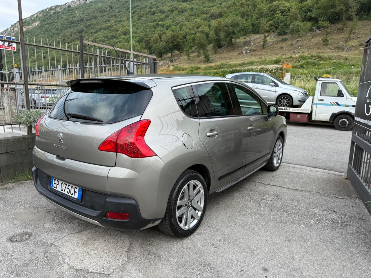 Peugeot 3008 HYbrid4
