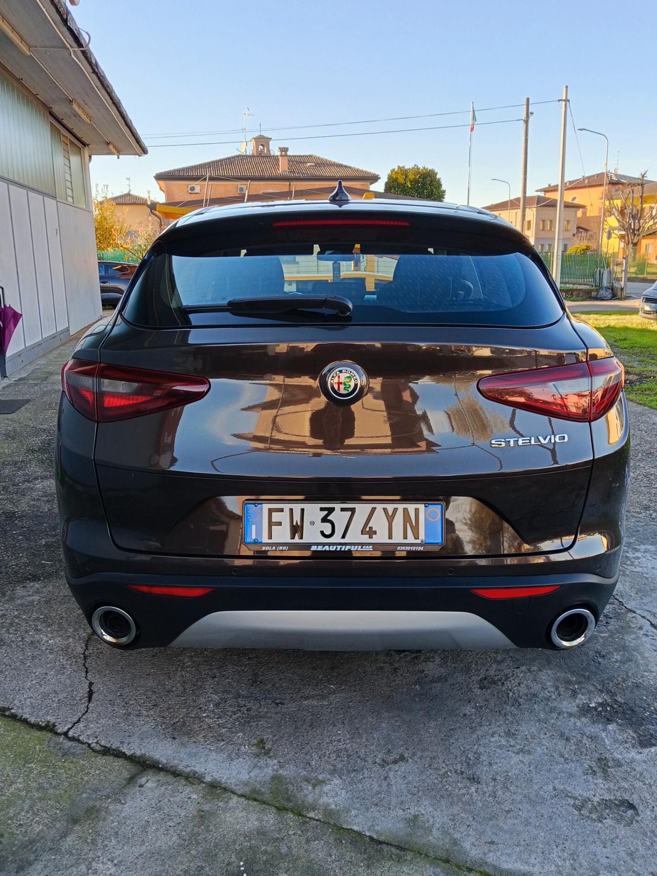 Alfa Romeo Stelvio 2.2 Turbodiesel 160 CV AT8 RWD Business