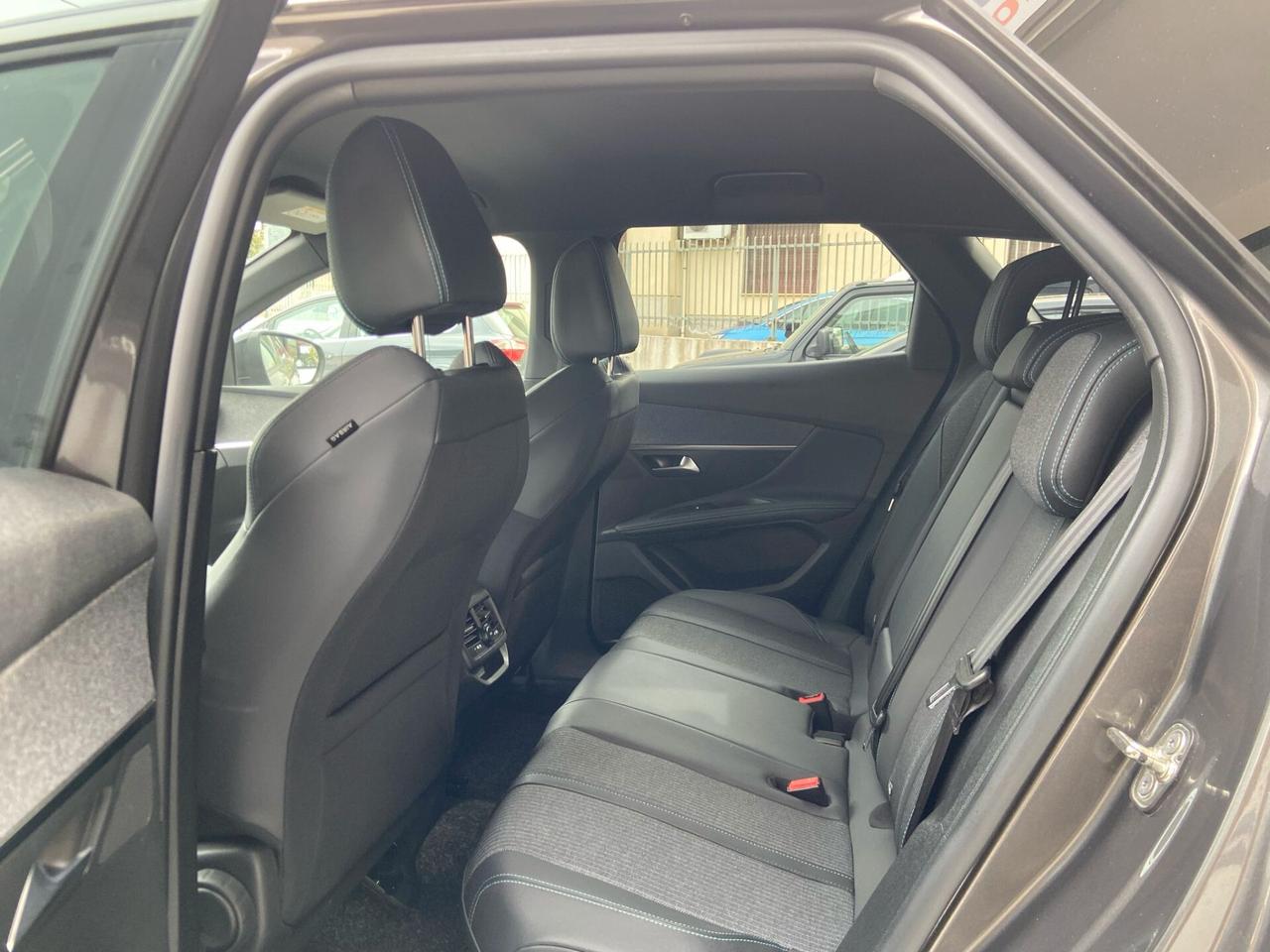 Peugeot 3008 BlueHDi 130 S&S EAT8 Allure Pack 2023