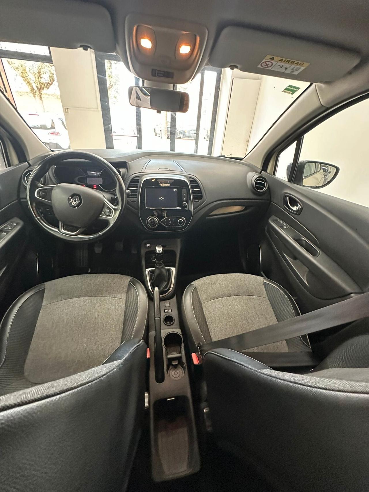 Renault Captur dCi 8V 110 CV Start&Stop Energy Initiale Paris