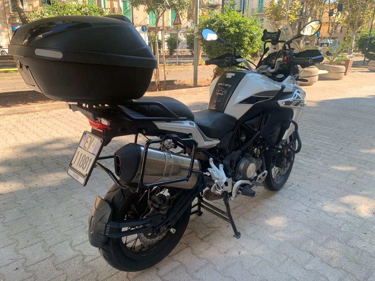 Benelli 502 C x