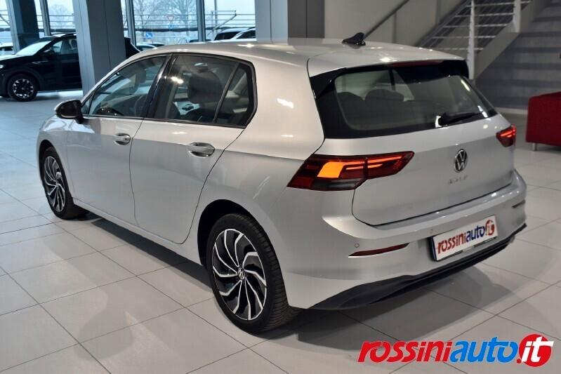 VOLKSWAGEN GOLF 8 2.0 TDI 116 CV LIFE + R17 VENTURA LOUNGE PACK