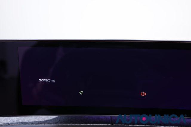 PEUGEOT 3008 HYBRID 136 E-DCS6 ALLURE FARI LED