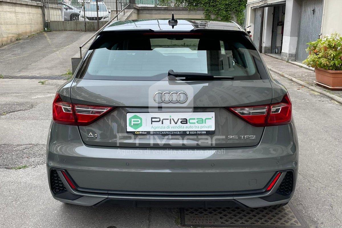 AUDI A1 SPB 25 TFSI Identity Black