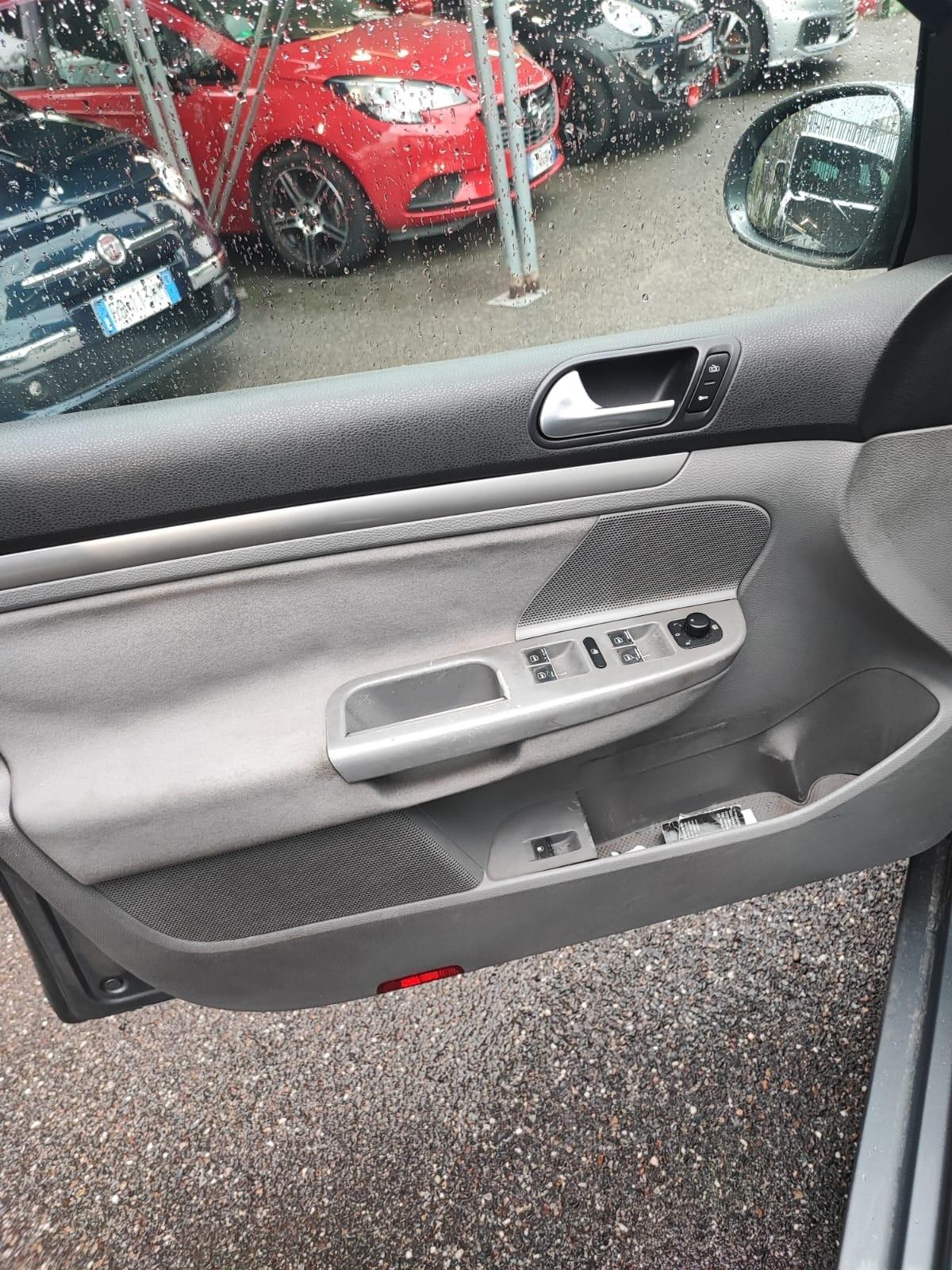Volkswagen Golf 2.0 16V TDI 5p. Comfortline
