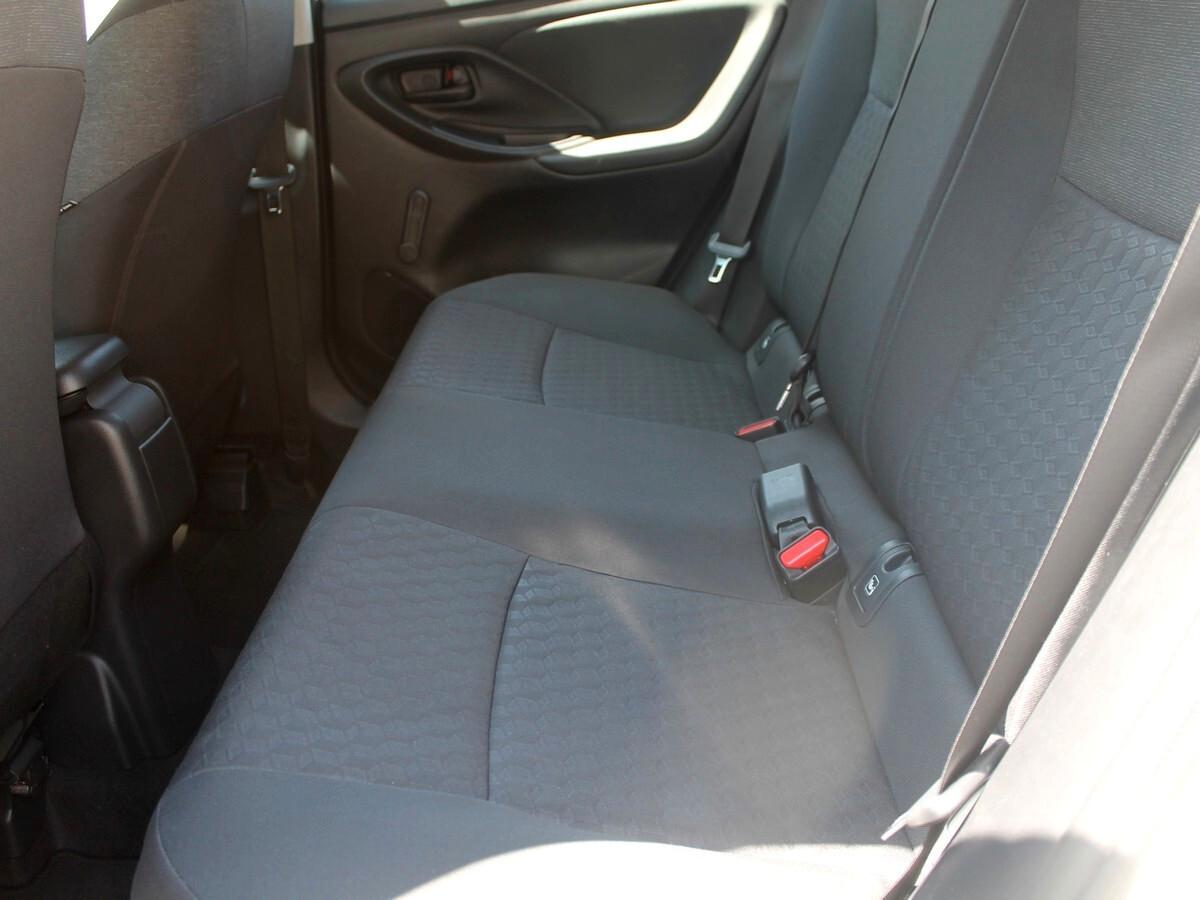 Toyota Yaris 1.5Hybrid IVA DEDUC. AUTOCARRO N1