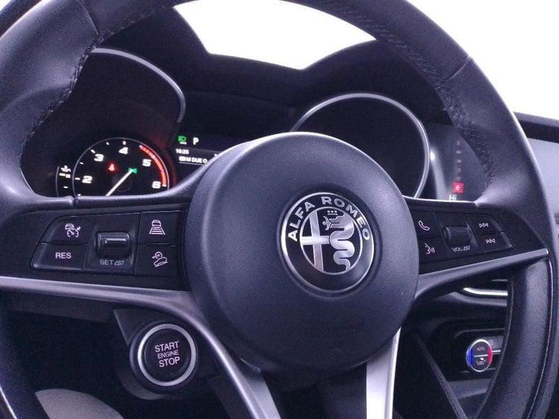 Alfa Romeo Stelvio 2.2 t Executive Q4 210cv auto my19