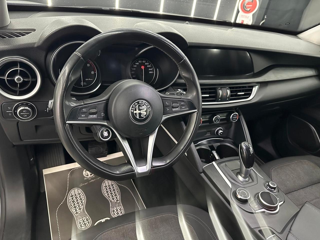 Alfa Romeo Stelvio 2.2 Turbodiesel 210 CV AT8 Q4 Executive
