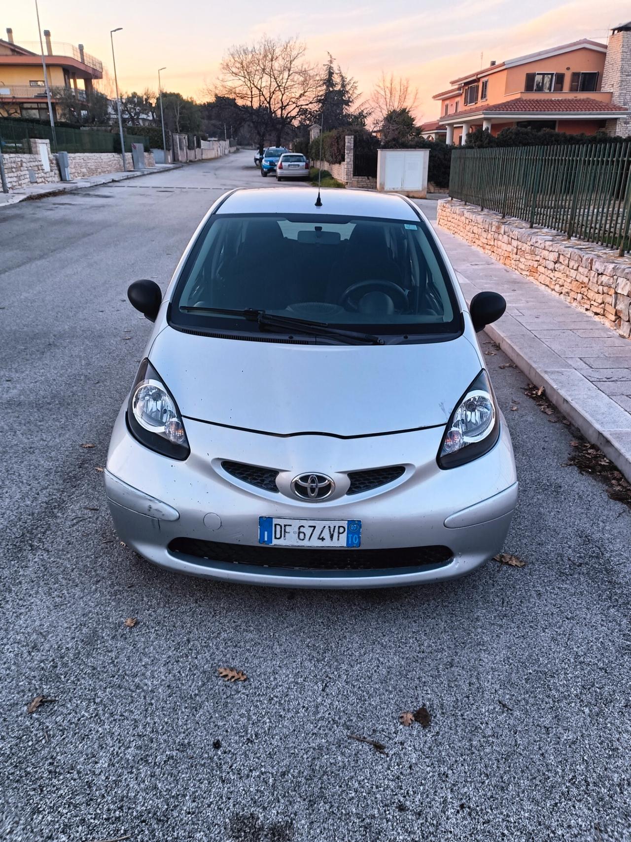 Toyota Aygo 1.0 12V VVT-i 5 porte Blue