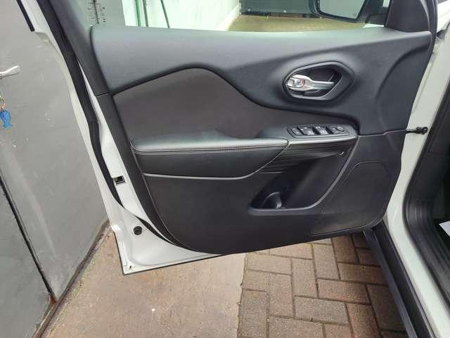 Jeep Cherokee JEEP CHEROKEE 4X4 LONGITUDE DRIVE