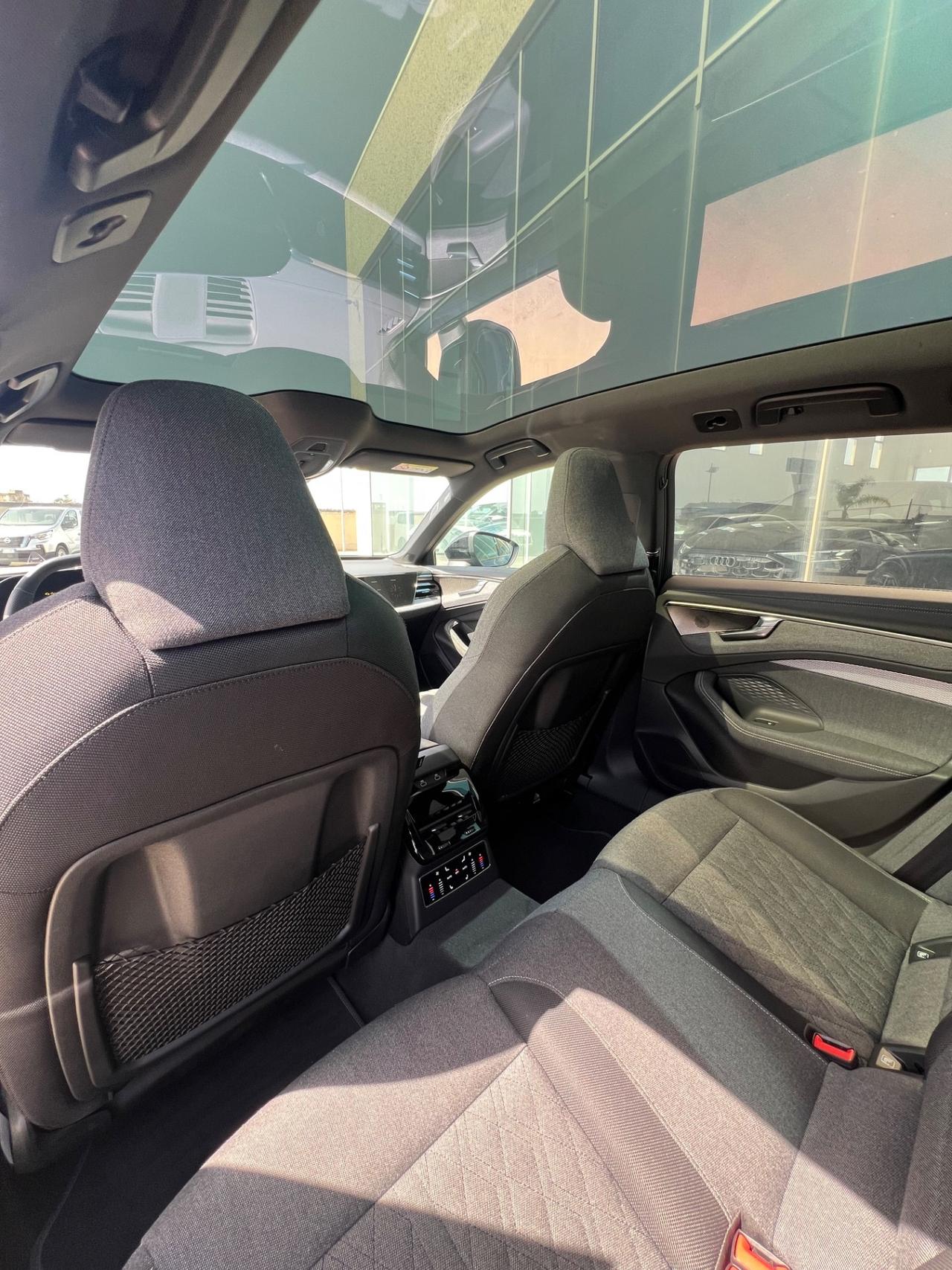 Audi A6 Avant TDI 204Cv S tronic quattro line edition possibilità noleggio no scoring