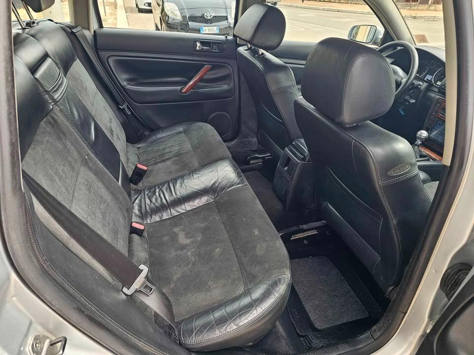 Volkswagen Passat 1.9 TDI/130 CV cat Var. H.line