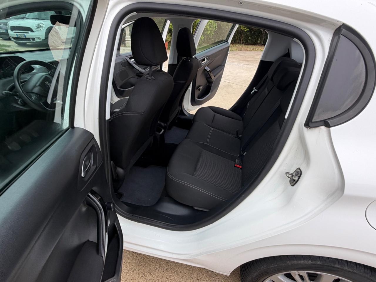 Peugeot 208 BlueHDi 75 5 porte Allure