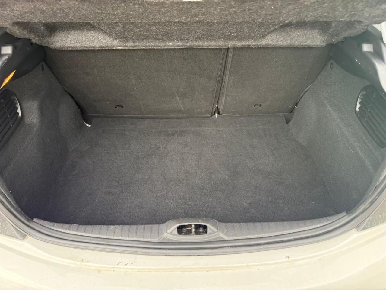 Peugeot 208 PureTech 82 5 porte FINANZIABILE