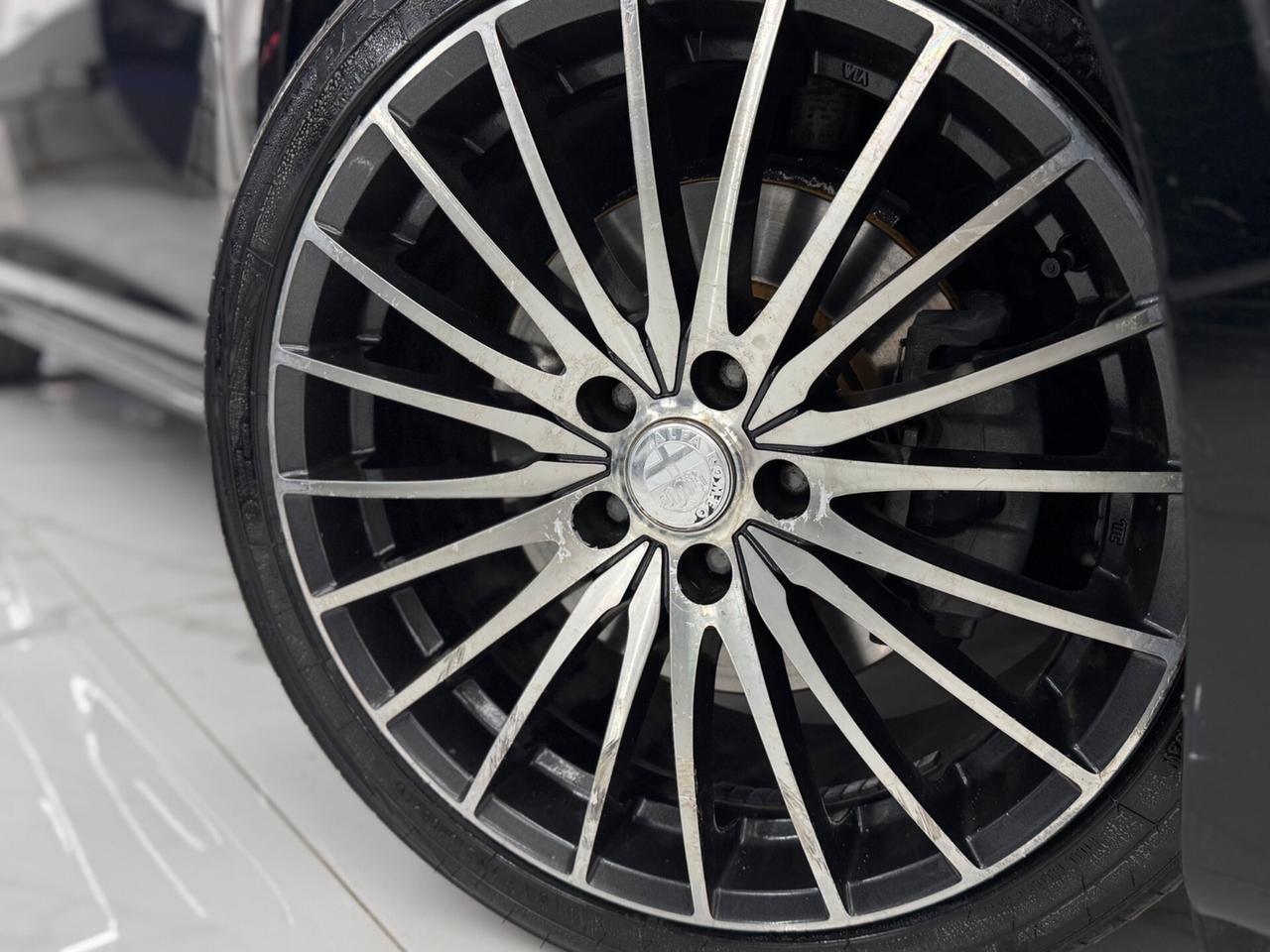 Alfa Romeo Giulietta 2.0 JTDM Exclusive-Iper Full