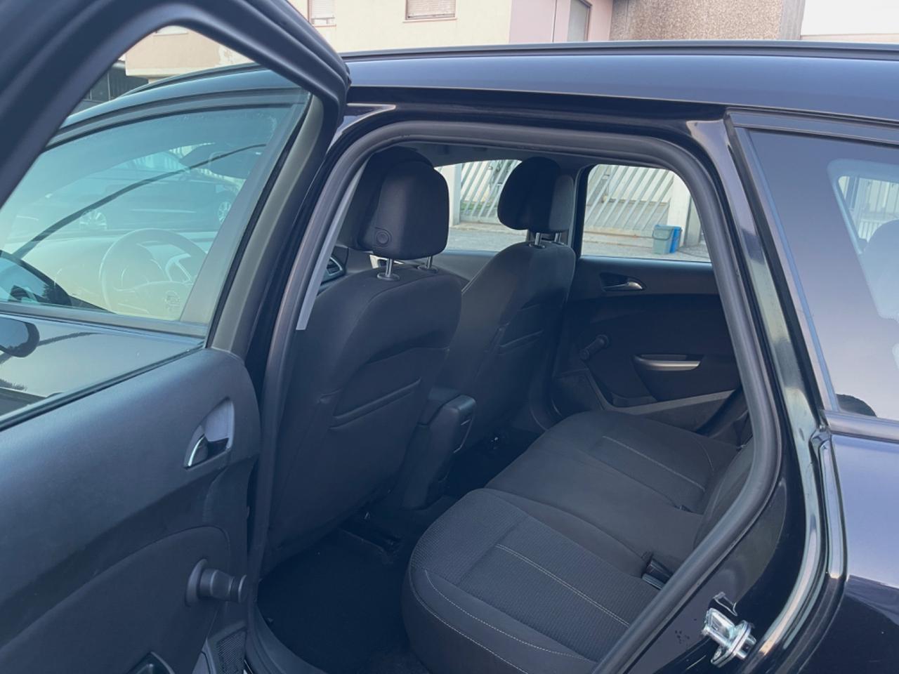 Opel Astra 1.7 CDTI 110CV Sports Tourer Cosmo