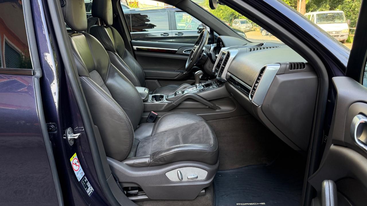 Porsche Cayenne 3.0 Diesel Platinum Edition