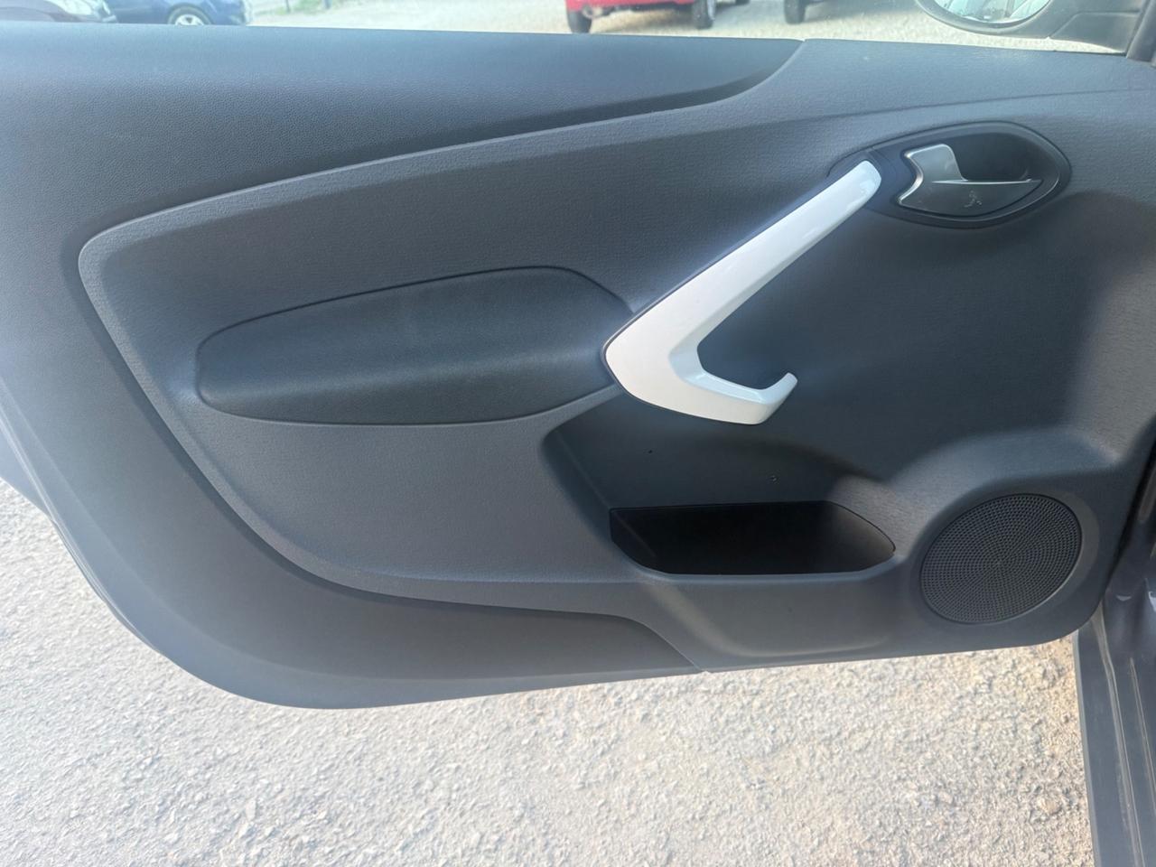 Ford Ka 1.2 8V 69CV Titanium