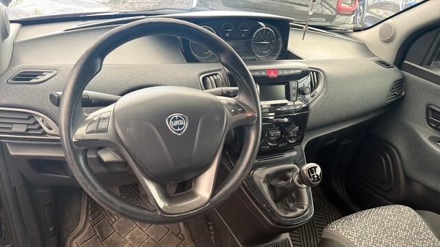 Lancia Ypsilon 1.2 69 CV 5 porte GPL Ecochic Black and Noir