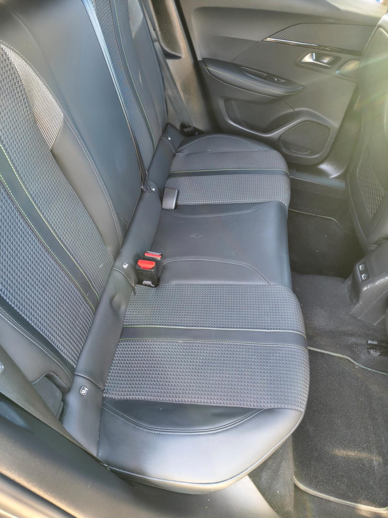 Peugeot 2008 130 CV GT