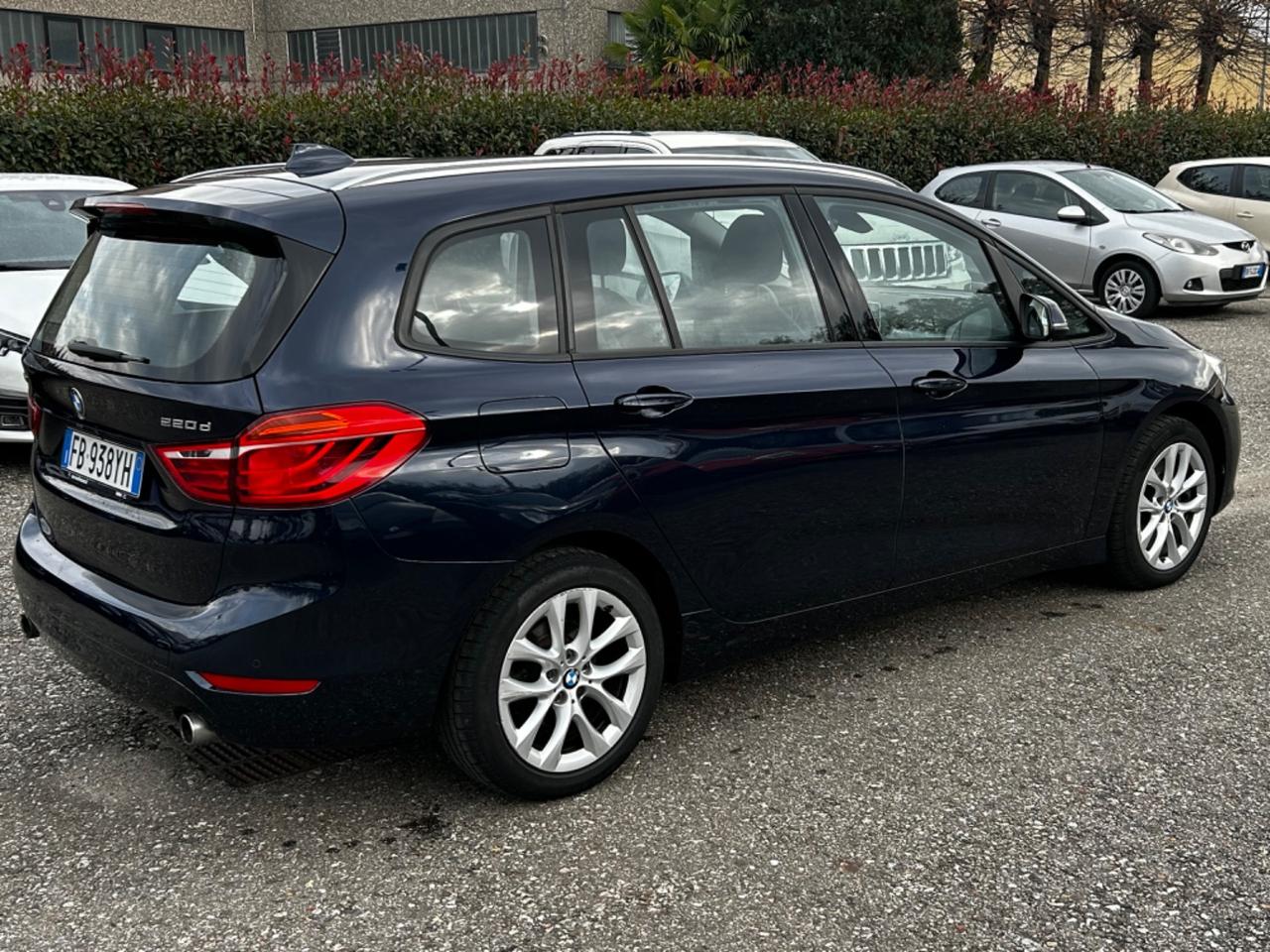 Bmw 2er Active Tourer 220d xDrive Active Tourer Advantage *AUTOM*7 POSTI*TELECAMERE*