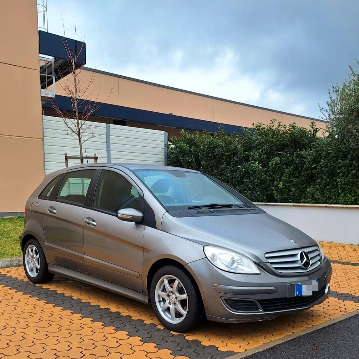 Mercedes-benz B 180 D Unipropr.