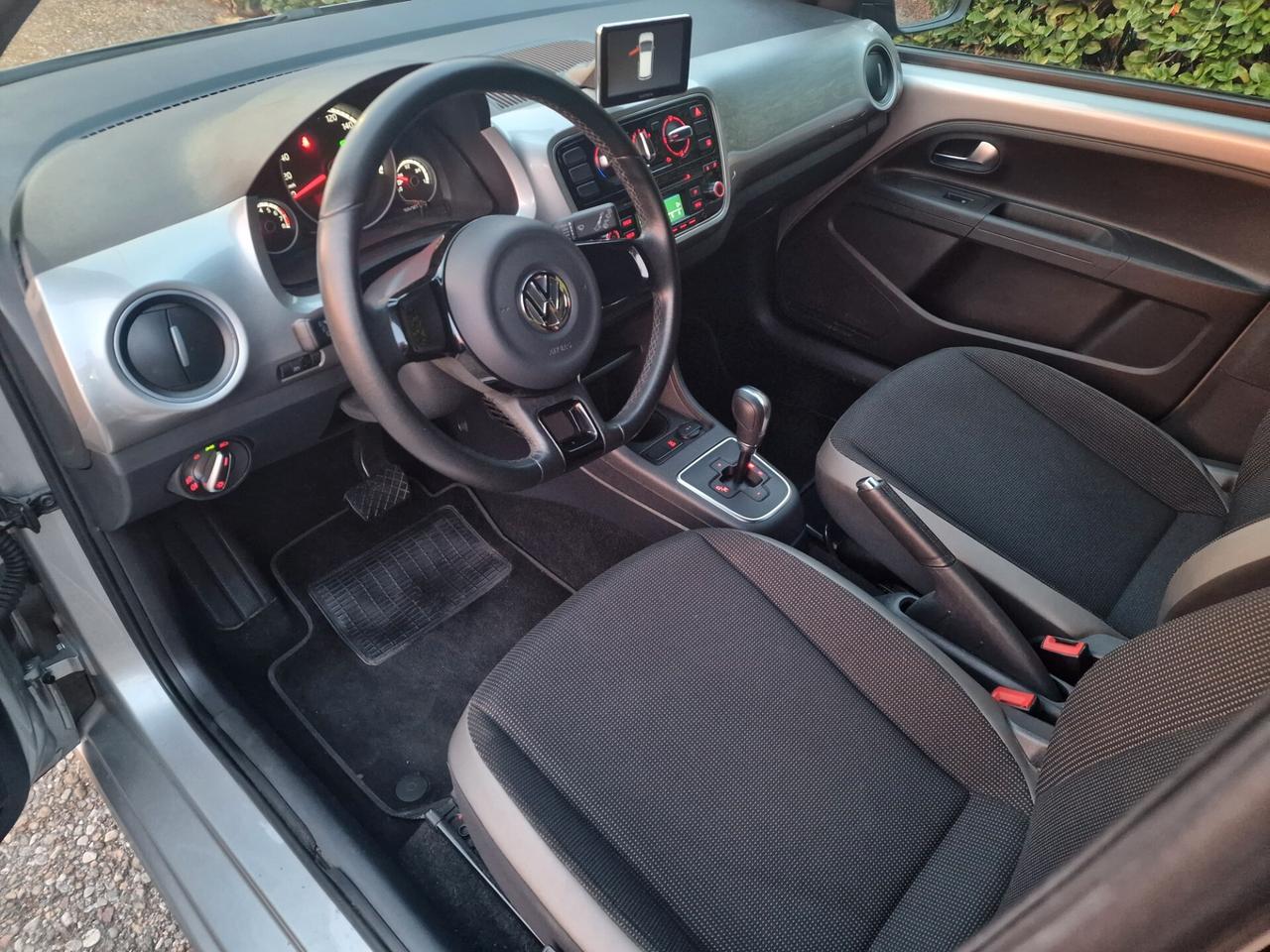 Volkswagen Up 1.0 75cv ASG