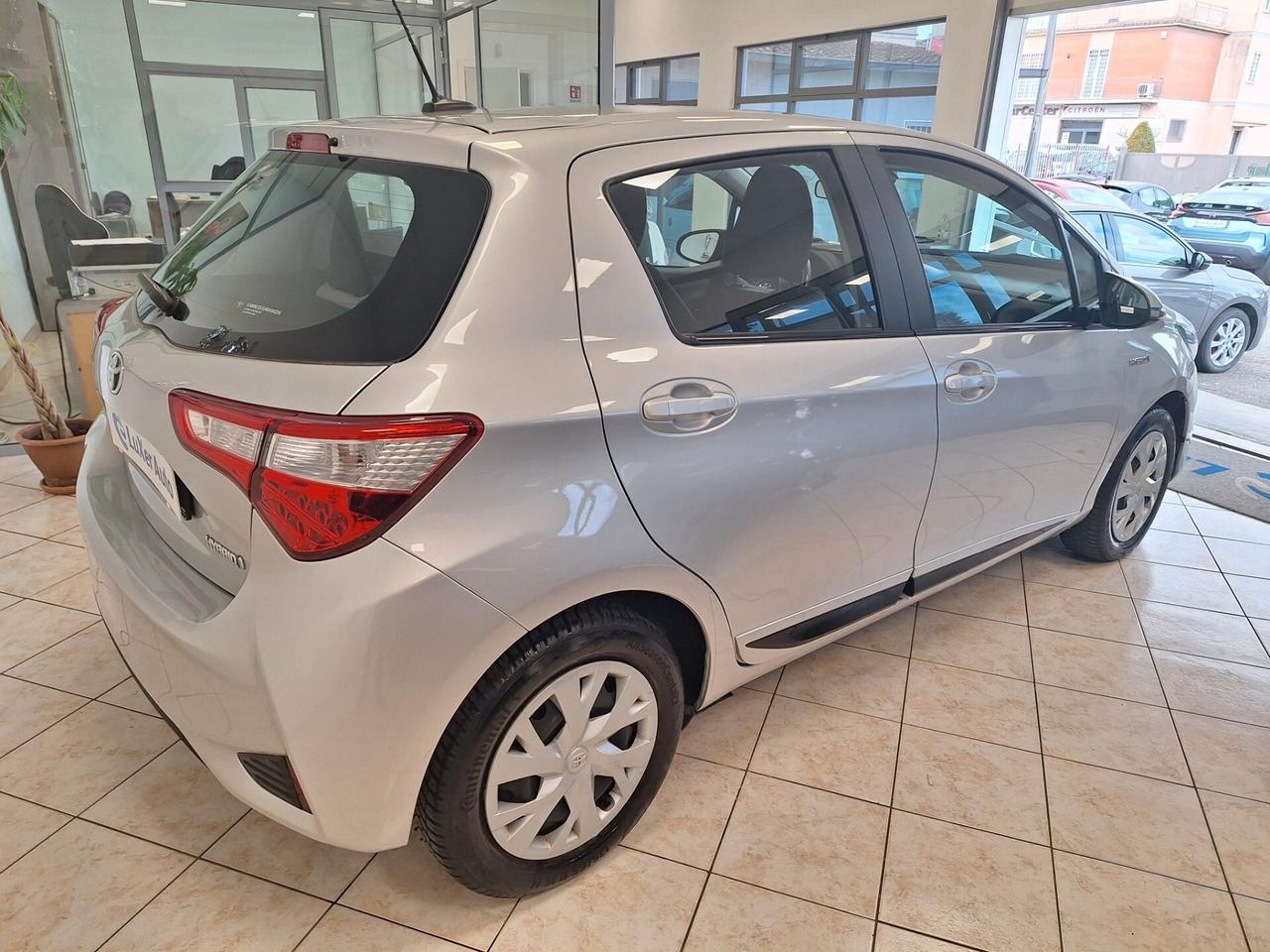 Toyota Yaris 1.5 Hybrid 5 porte Business