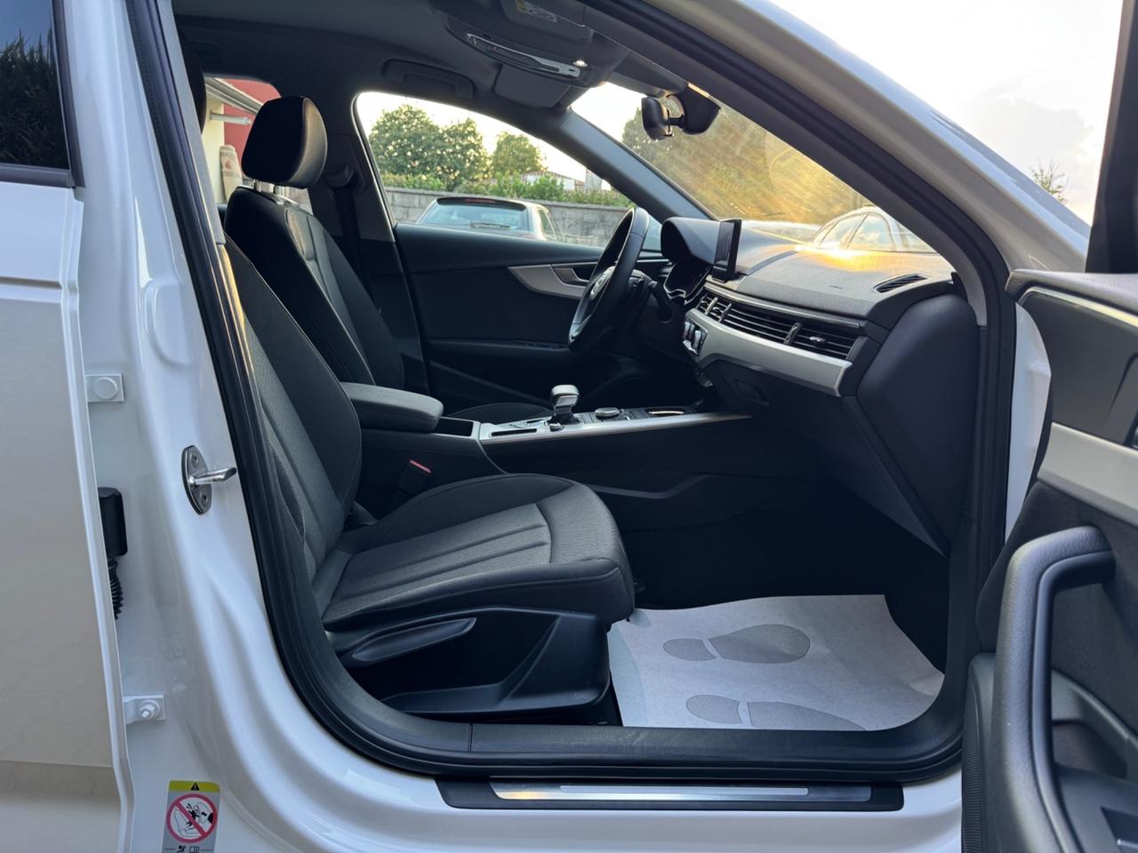 Audi A4 Avant 30 TDI S tronic Design
