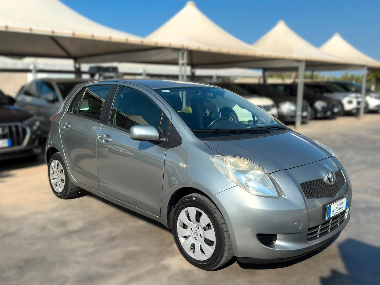 Toyota Yaris 1.0 5 porte