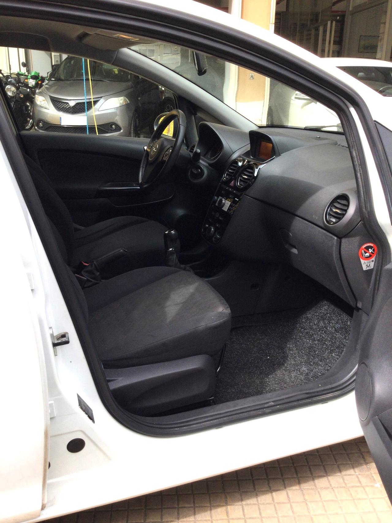 Opel Corsa 1.2 85CV 5 porte GPL-TECH Edition