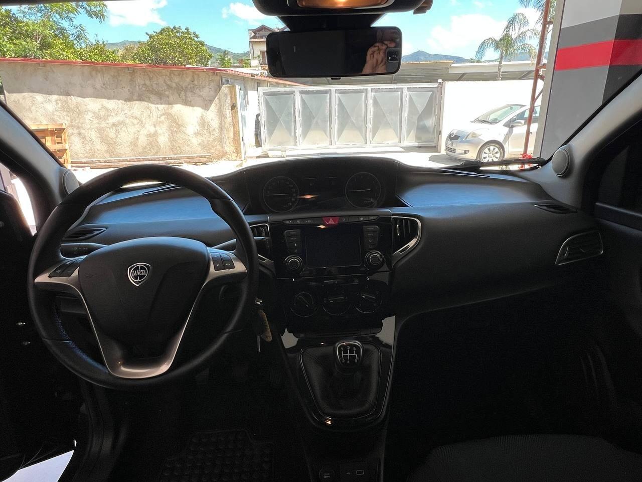 Lancia Ypsilon 1.2 69 CV 5 porte Mya