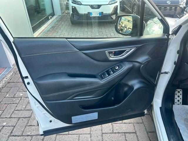 Subaru Forester 2.0 e-Boxer CVT Lineartronic FREE