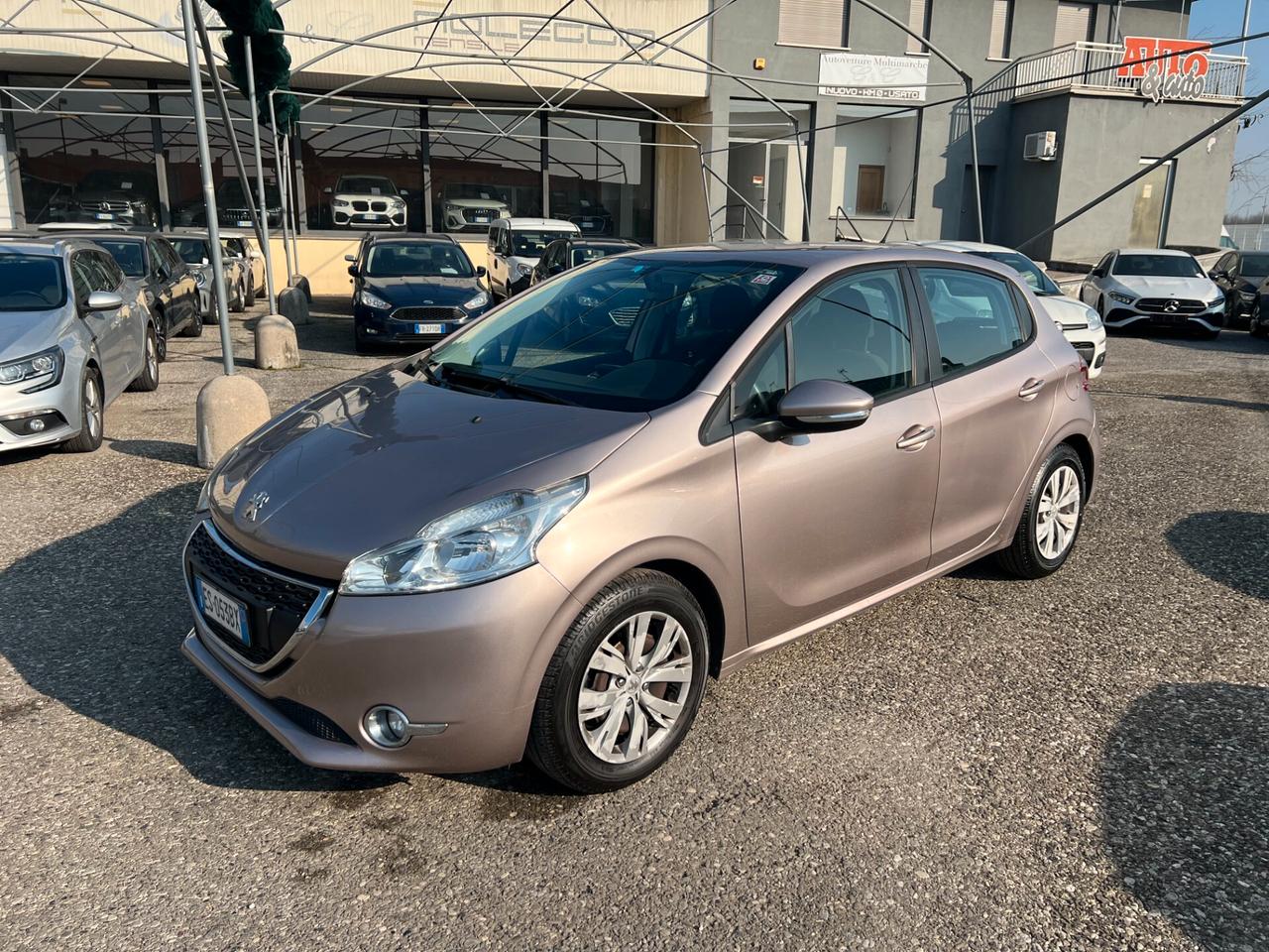 Peugeot 208 1.4 HDi 68 CV 5 porte