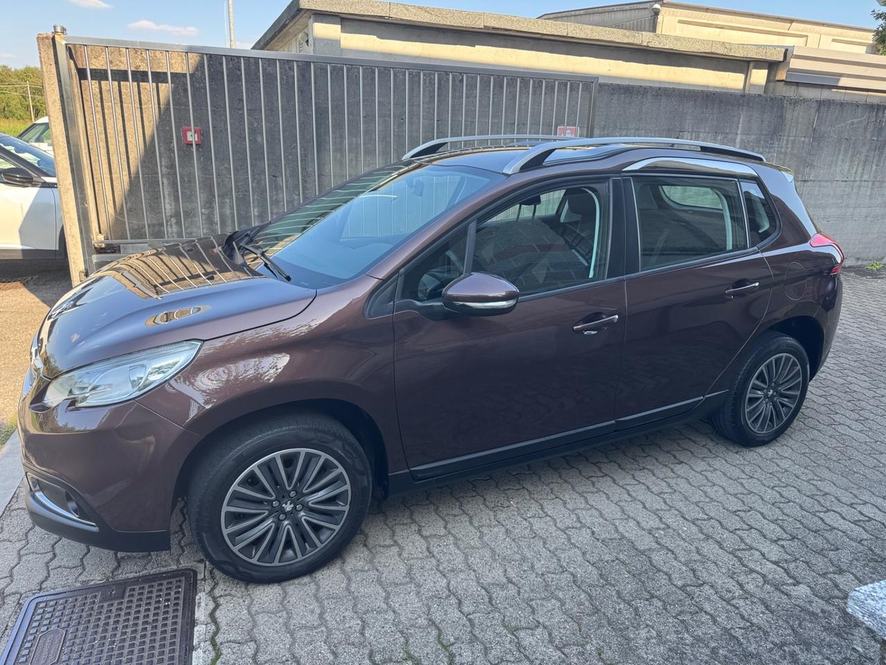 Peugeot 2008 1.6 e-HDi 92 CV neopatentati