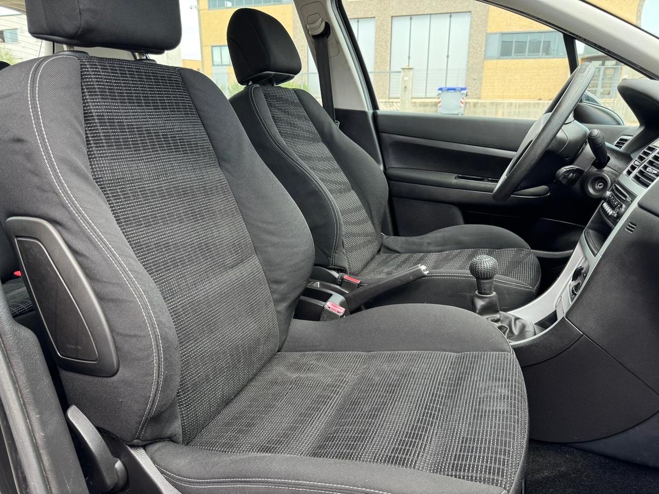 Peugeot 307 1.4 16V 5p. 143000 km
